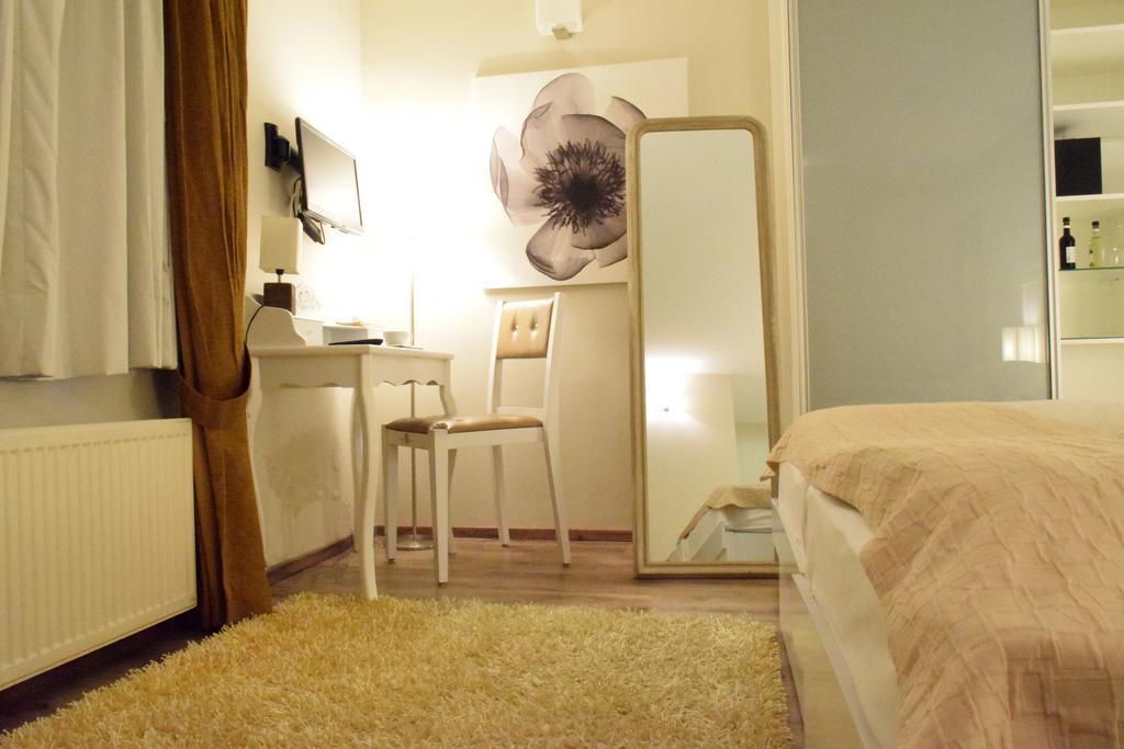 Hotel La Petite Perle Hamburgo Habitación foto